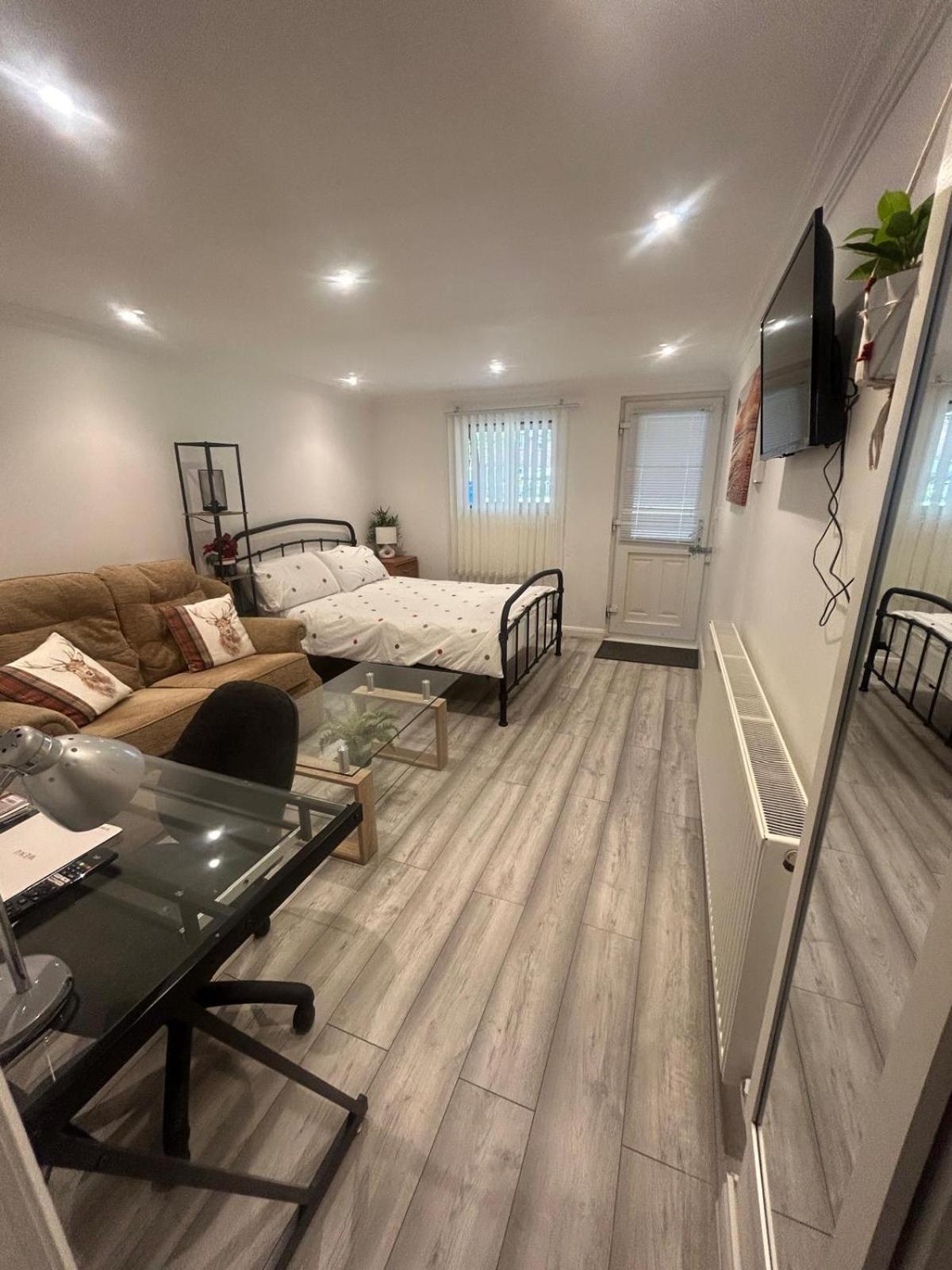 Adorable 1-Bedroom Entire Place With Free Parking Cambridge Exterior foto